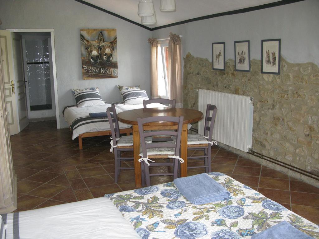 Maspitra B&B Besalu Bilik gambar