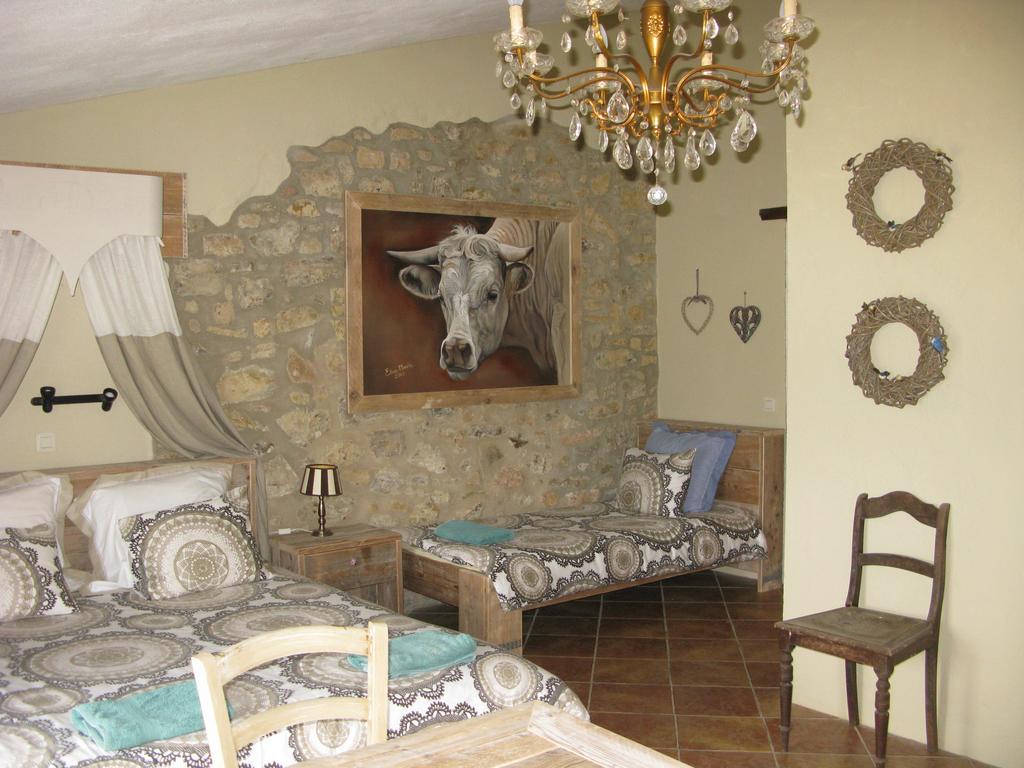 Maspitra B&B Besalu Bilik gambar