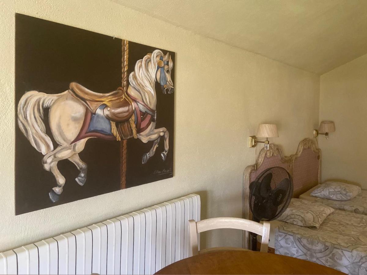 Maspitra B&B Besalu Luaran gambar