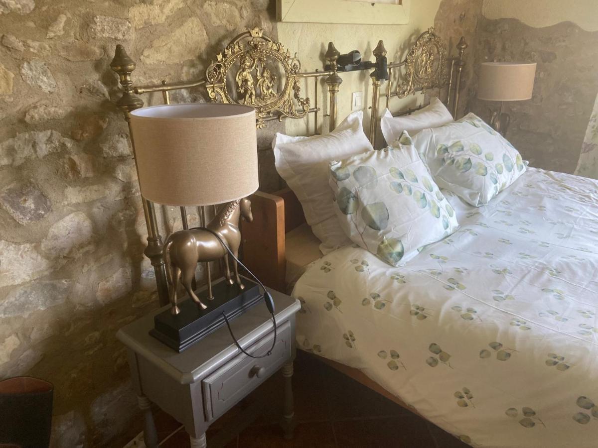 Maspitra B&B Besalu Luaran gambar